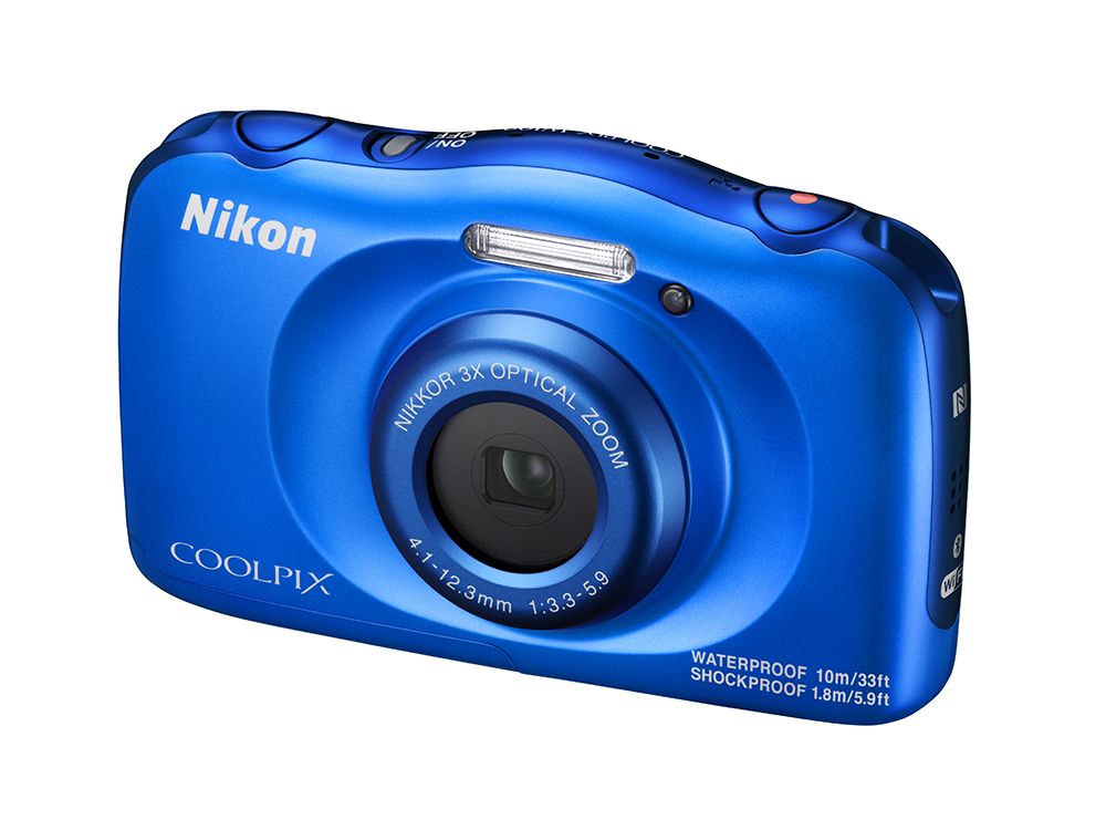 Aanvankelijk werkzaamheid ontwerper Midwest Photo Nikon Coolpix W100 Digital Camera - Blue